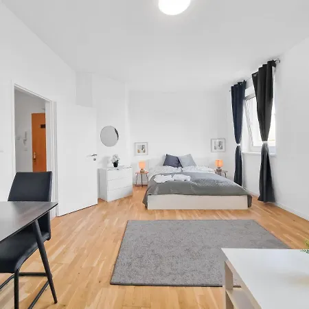 Sparkassa דירה סטוקראו